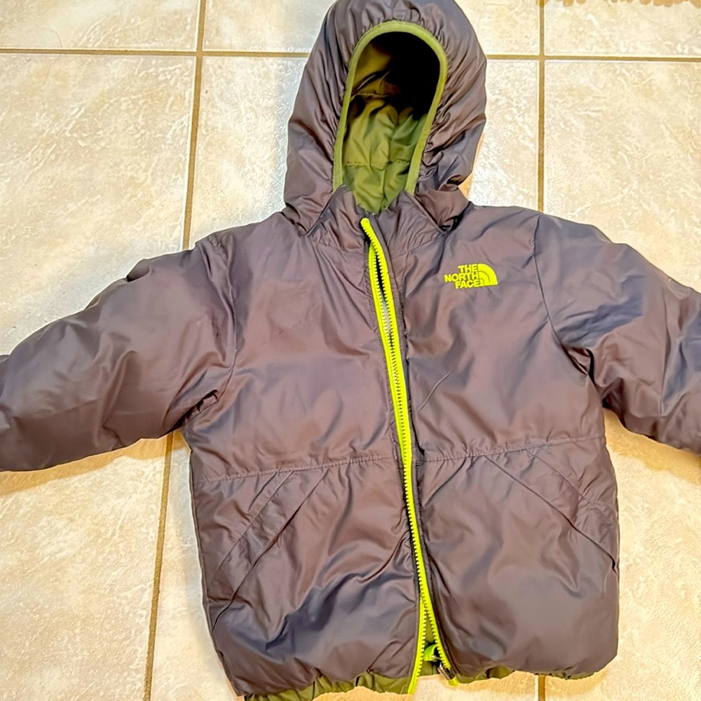 Little Boys Hooded Northface Reversible Jacket, size 6